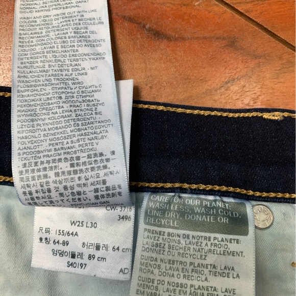 Levi’s 312 Shaping Slim - Picture 5 of 5